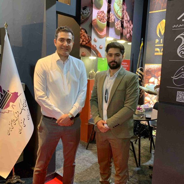 نظر خریدار عمده کشمش زمرد خشکبار