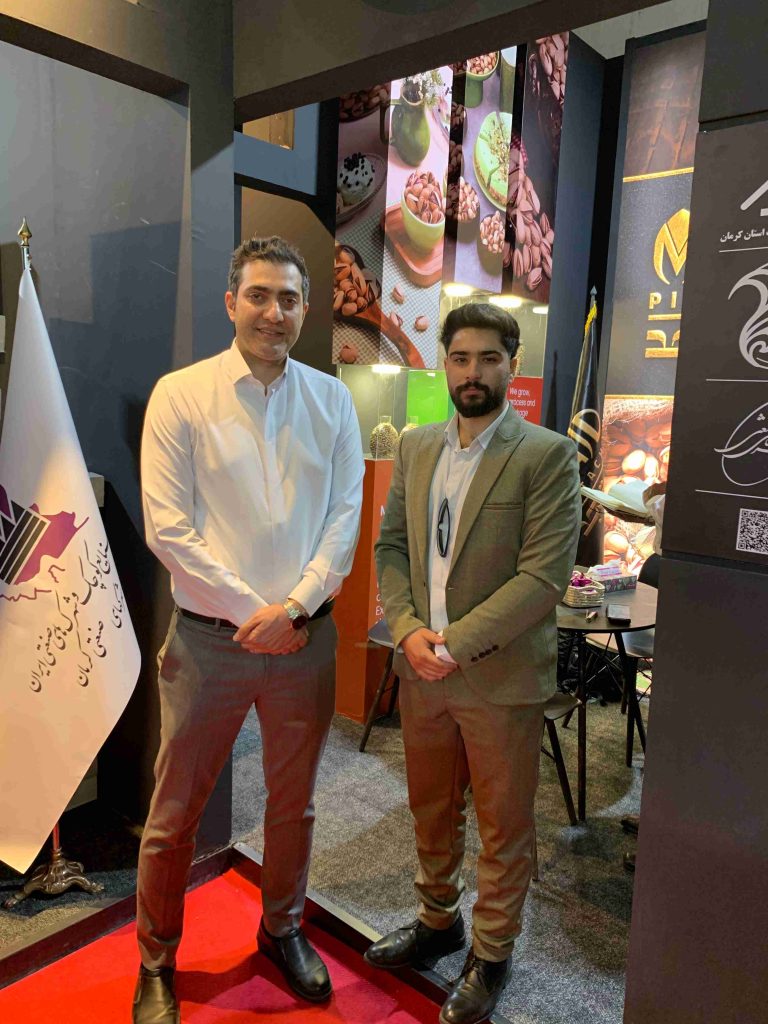 نظر خریدار عمده کشمش زمرد خشکبار